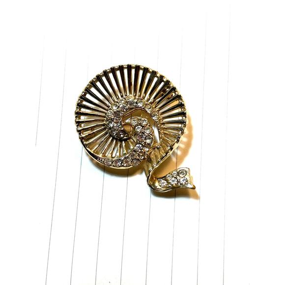 Vintage Pink Brooch Pinwheel with stones - Picture 5 of 5